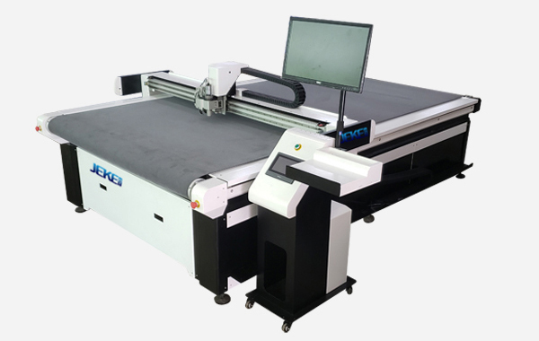 皮革自動裁切機(jī)